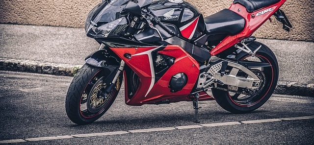 Teisingai pastatytas motociklas