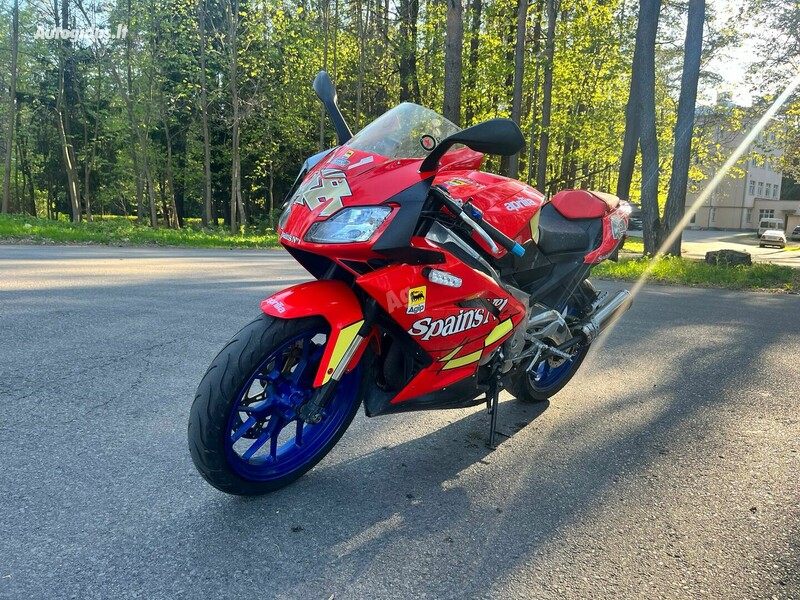 Kokiais atvejais gali vairuotojo pažymėjime būti įrašytas kodas 100?