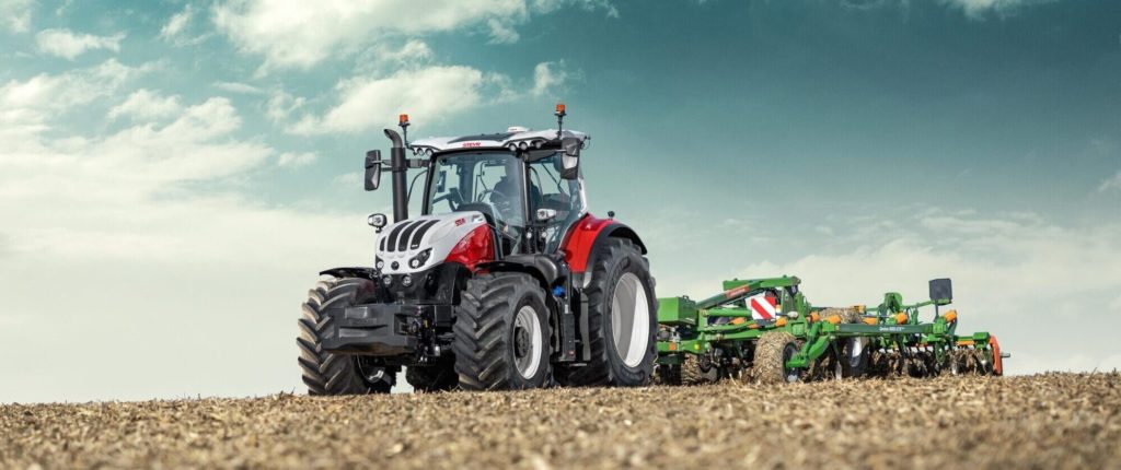 Ar galima vairuoti traktorių turint automobilio vairuotojo pažymėjimą?