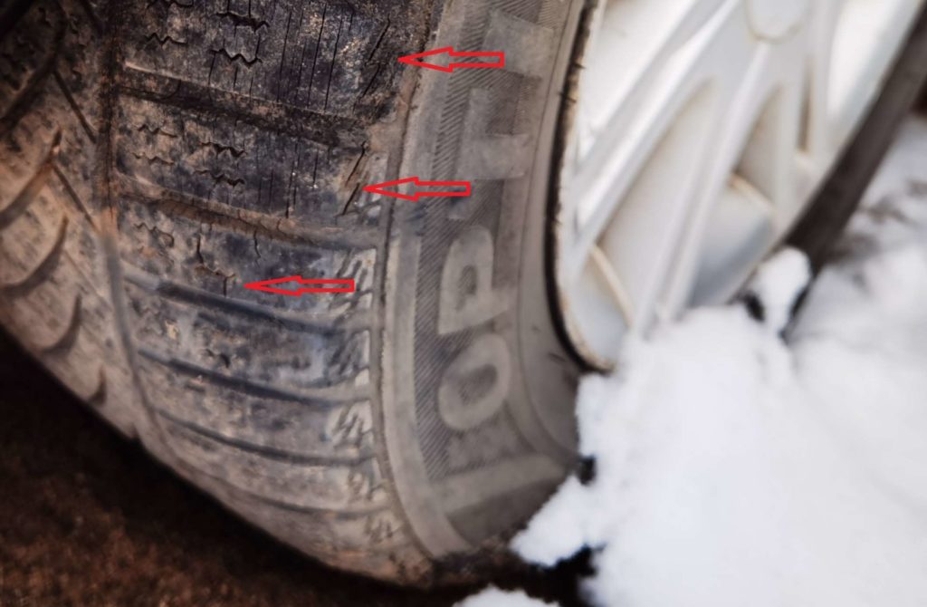 Visada įvertinkite automobilio padangas